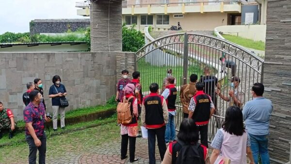 Tersangka Kasus Suap Bank Jabar dan Bank Banten Ditangkap Intel Kejagung, Komarudin Simanjuntak Langsung Angkat Bicara.