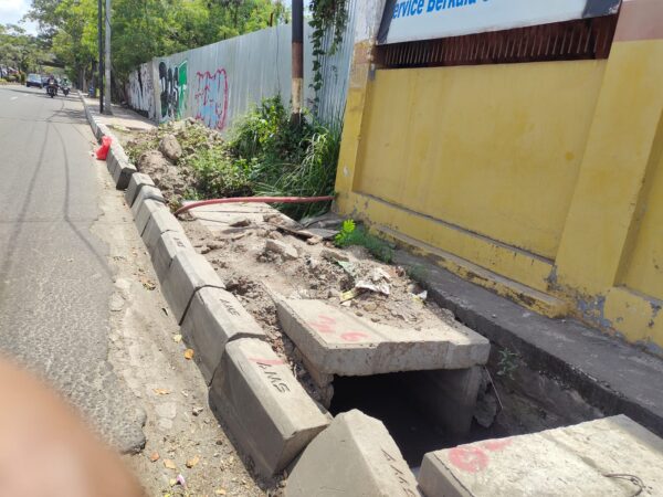 Masyarakat Minta Dinas PUPR Banten, Hentikan Pengerjaan Jl. Hasyim Ashari Kota Tangerang.