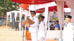 Pimpin Upacara Pengibaran Bendera, Isi Pidato Camat Ciledug di HUT  RI ke-78 Bikin Terharu