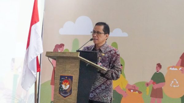 Dalam kegiatan ini, juga dilakukan kunjungan lapangan ke TPST Kesiman Kertalangu karena dianggap dapat menjadi model.