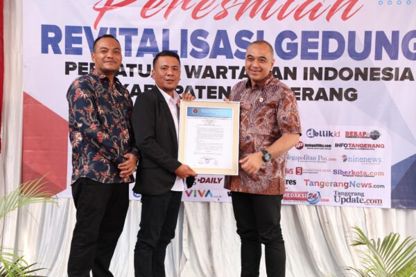 Jelang Akhir Masja Jabatannya, Ahmed Zaky Iskandar Revitalisasi Gedung PWI Kabupaten Tangerang