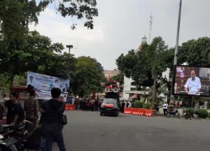 Pj. Walikota tangerang tutup mata, dari peguyuban dari mahasiswa kita dari mahasiswa harus revolusi.