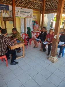 Setelah itu, dilakukan pendataan layak atau tidaknya warga untuk menerima bantuan.