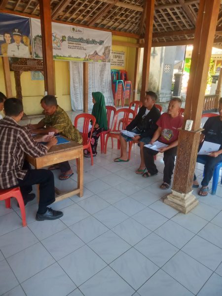 Setelah itu, dilakukan pendataan layak atau tidaknya warga untuk menerima bantuan.