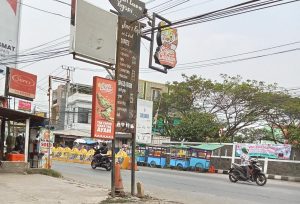 Diduga jalan 2 meter di kontrak ke pedagang kuliner sepatan.