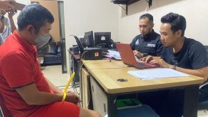 Bahkan KH, menipu bukan satu orang saja, diduga sudah banyak, karena kontraktor itu, terlanjur rugi.