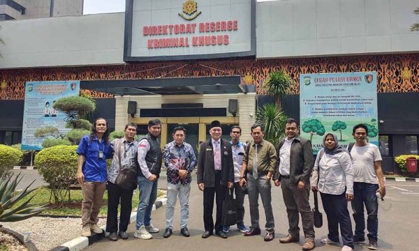 Didampingi PH PPWI, Wilson Lalengke Penuhi Undangan Klarifikasi Krimsus Polda Metro Jaya.