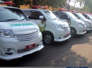Ambulan yang disediakan akan dilengkapi dengan peralatan medis dasar seperti tabung oksigen.
