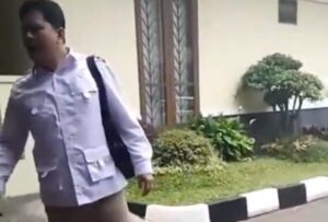 Masak wartawan di ajak ke mabes cari Proyek, orang ini agar di tangkap.