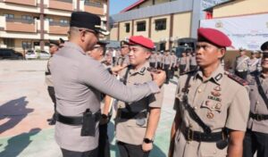 Polres Gowa tangkap pelaku pengedar Narkoba indititas A dan E, diduga beberapa lagi dalam pengembangan penyidikan.