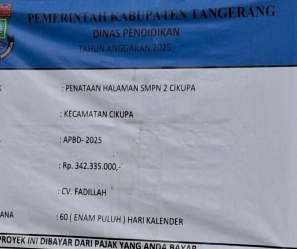 PROYEK PENATAAN HALAMAN SMP.N.2 CIKUPA DIDUGA BERMASALAH ALIAS MUBAJIR.