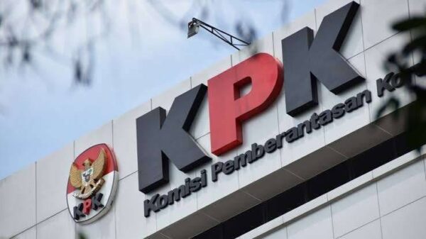 Semejak Undang Deriksi dan Komisaris kini bisa melaporkan kekayaannya pada Lembaga Kekayaannya pada Negara.