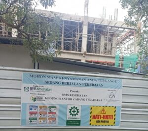 PEMBANGUNAN KANTOR BPJS KESEHATAN CABANG TIGARAKSA DIDUGA PROYEK SILUMAN.