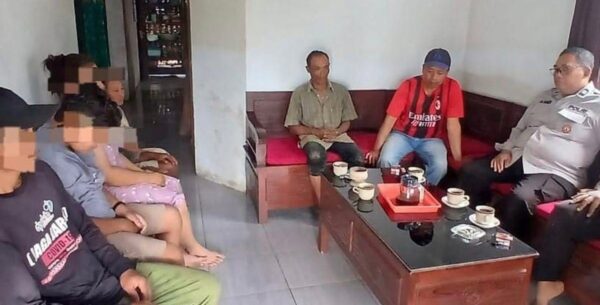 Salah apa, dosa apa ibunya, sehingga anak yang dikandung 9 bulan menjarahkan ibu sendiri.