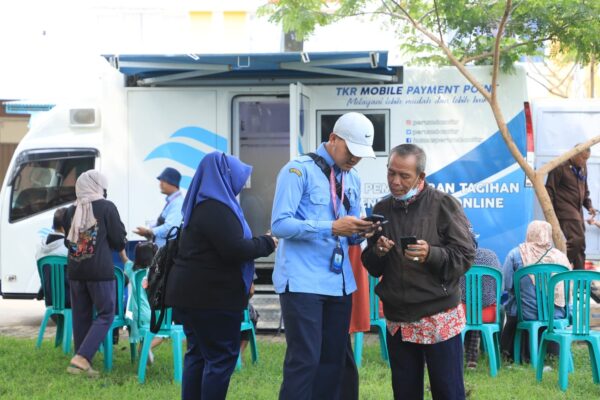 Pelayanan yang responsif diharapkan mampu memenuhi kebutuhan air masyarakat secara berkelanjutan.