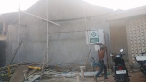 Warga minta pada aparat hukum di periksa sampai tuntas pembangunan lapangan tenis.