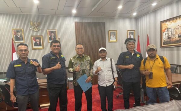 Anggota DPRD mengajak pada lembaga swasta untuk saling kontroling kinerja ASN.
