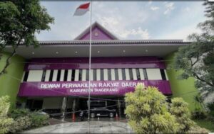 Anggaran Belanja Sewa Hotel Rp.23,2 Miliar dinilai sangat fantastis, skretariat DPRD kabupaten Tangerang ,Neneng Almirah layak dipertanyakan.