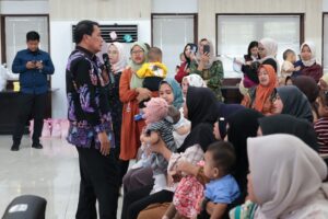 Pemberian ASI sesuai anjuran hingga usia dua tahun ini sangat penting bagi tumbuh kembangnya bayi.